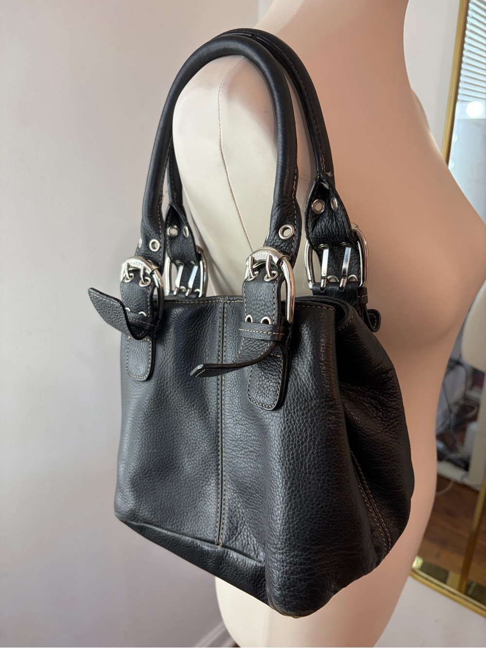 Y2K Tignanello Black Leather Shoulder Bag with Silver Hardware - Picture 3 of 13